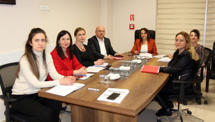 ÖZTÜRK: GÖNÜL RAHATLIĞIYLA TEDAVİLERİNİ YAPTIRABİLİRLER