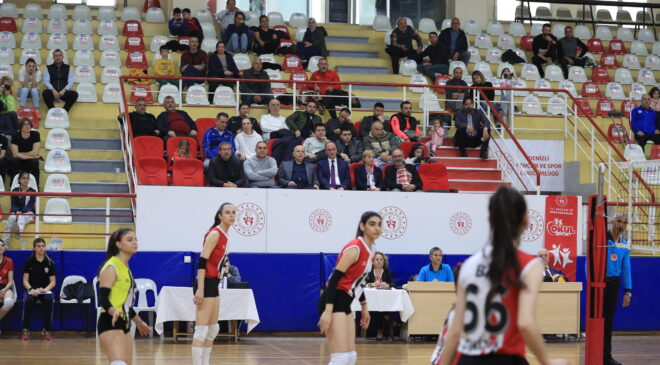 PAMUKKALE KADIN VOLEYBOL TAKIMI GRUP ŞAMPİYONU