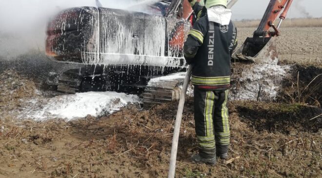 ALEV ALAN İŞ MAKİNESİ KULLANILAMAZ HALE GELDİ