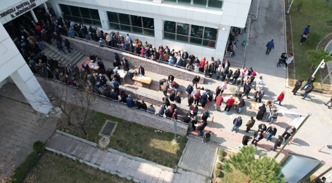 Beklemeye değen kuyruk 04.03.2023 09:11