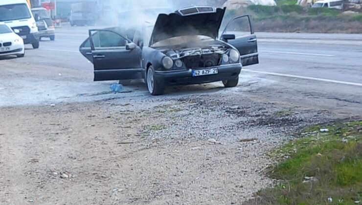 OTOMOBİL SEYİR HALİNDEYKEN ALEV ALDI  