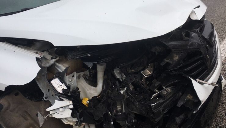 AK PARTİLİ VEKİLİN EKİBİ KAZA YAPTI