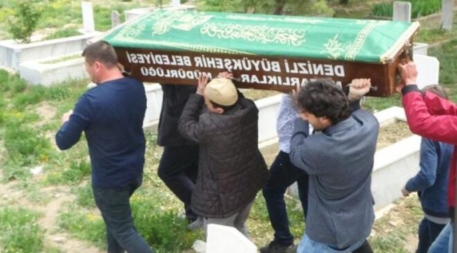 ÇOCUĞUNUN GÖZÜ ÖNÜNDE ÖLDÜRÜLEN ANNE TOPRAĞA VERİLDİ