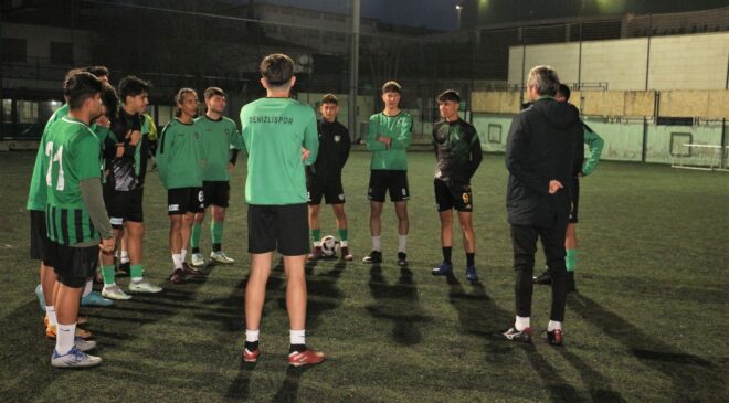 <strong>U17’de genç horozlar, Altay’a konuk oluyor</strong>