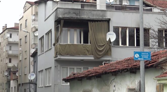 MİNİK ZEYNEP’İ BOĞARAK ÖLDÜREN ANNE EVİ ATEŞE VERMİŞ