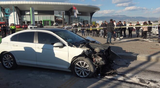 Işık ihlali kazaya yol açtı, araçlardan biri takla attı: 1 ölü, 2 yaralı 31.03.2023 09:17