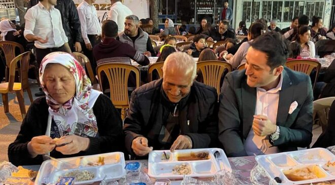 Deva Partisi, Honaz Belediyesi’nin düzenlediği iftar programına katıldı