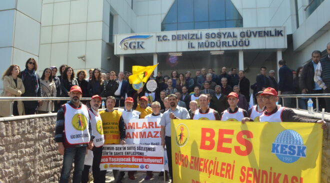 SGK ÇALIŞANLARI TALEPLERİ İÇİN İŞ BIRAKTI