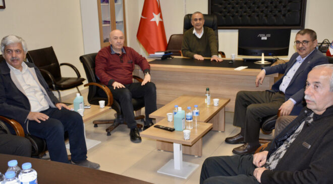 REKTÖR KUTLUHAN DEPREMDEN ETKİLENEN ÜNİVERSİTELERİ ZİYARET ETTİ