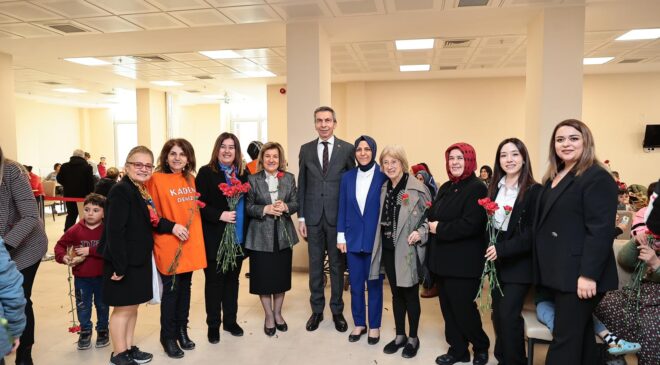 KADIN MECLİSİ, DEPREMZEDE KADINLARI YALNIZ BIRAKMADI