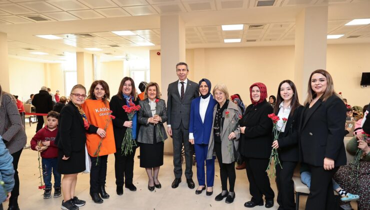 KADIN MECLİSİ, DEPREMZEDE KADINLARI YALNIZ BIRAKMADI