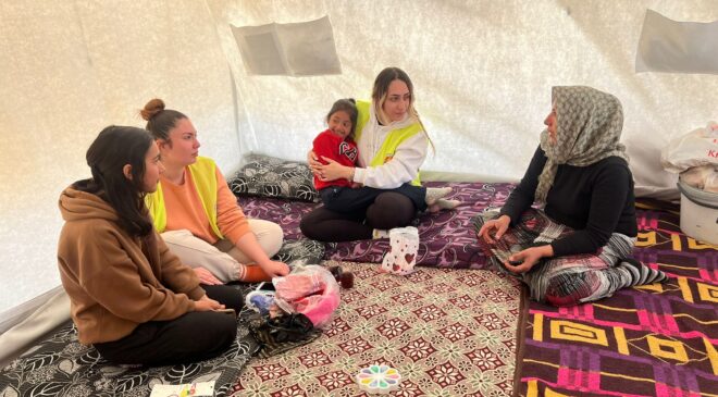 BAŞKAN ÖZBAŞ ÇOCUKLARI FORMA HEDİYESİYLE MUTLU ETTİ