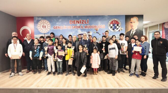 SATRANÇTA HAMLELER MUHARREM ÇAMLI ANISINA YAPILDI