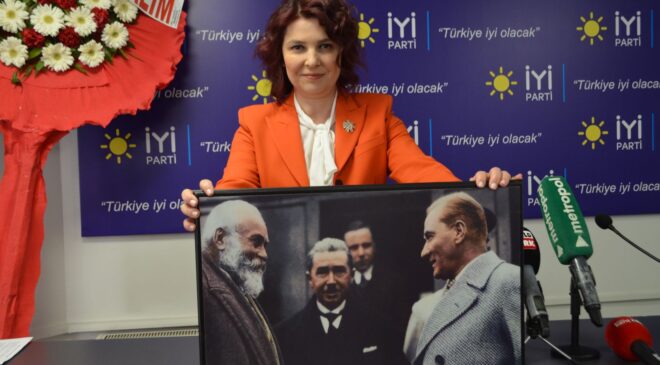 ŞEBNEM BABABALIM YAĞCI ADAY ADAYLIĞINI AÇIKLADI