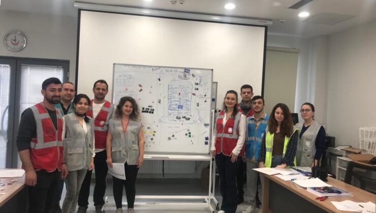 SAĞLIK ÇALIŞANLARINA AFET VE ACİL DURUM EĞİTİMİ