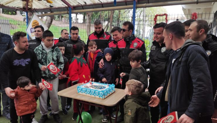 KAVGA İHBARINA GİDEN POLİSLER, ÖZEL ÇOCUKLARIN SÜRPRİZİYLE KARŞILAŞTI