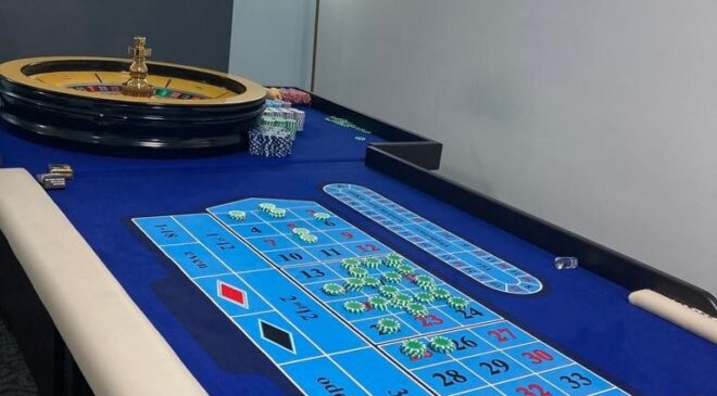 KUMAR MASASINDA YAKALANAN 12 KİŞİYE 48 BİN LİRA CEZA KESİLDİ