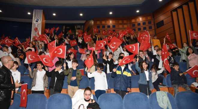 DEPREMZEDE ÖĞRENCİLER, ÇOCUK ŞENLİĞİNDE DOYASIYA EĞLENDİ