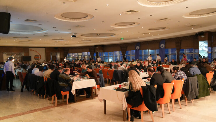 KUTLUHAN: DEPREM BÖLGESİNİ YENİDEN AYAĞA KALDIRACAĞIZ