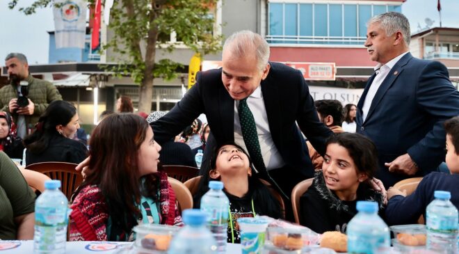 BÜYÜKŞEHİR’İN GÖNÜL SOFRASI SEVİNDİK’TE KURULDU