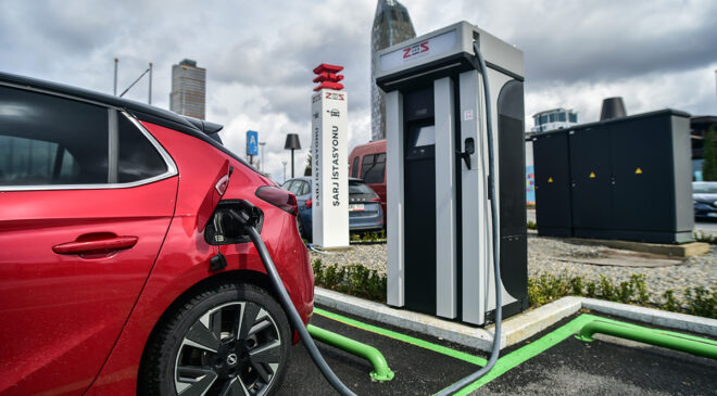 TÜRKİYE’DE ELEKTRİKLİ OTOMOBİLE GEÇİŞ HIZLANDI