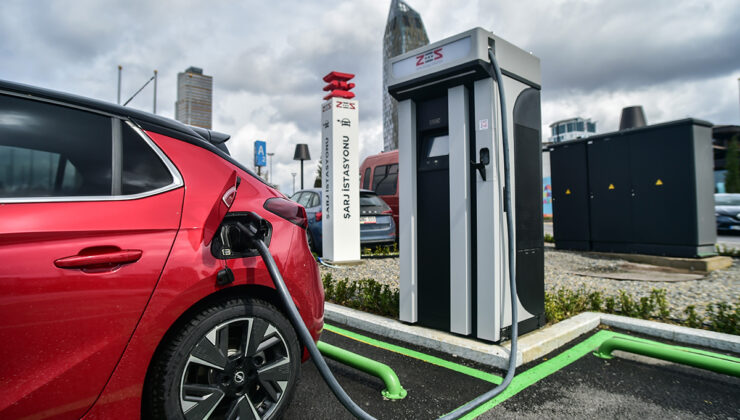 TÜRKİYE’DE ELEKTRİKLİ OTOMOBİLE GEÇİŞ HIZLANDI
