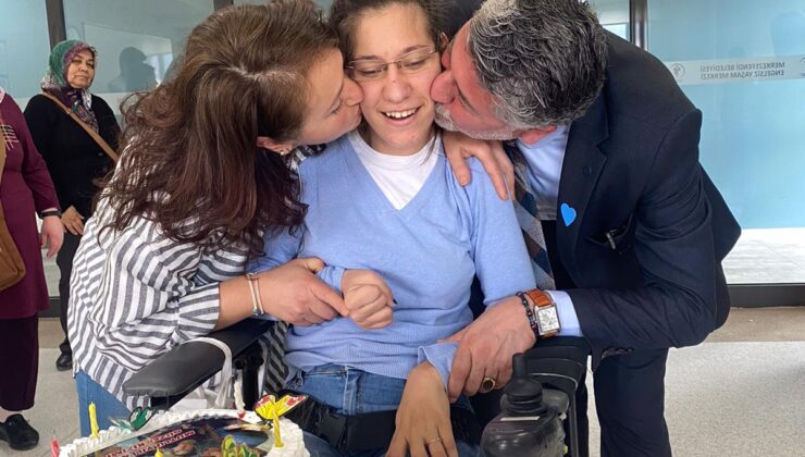 SERANAY GÜNGÖR’E SÜRPRİZ DOĞUM GÜNÜ KUTLAMASI