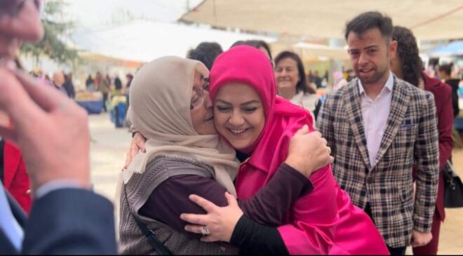DENİZLİ GELİNİNİ SEVDİ