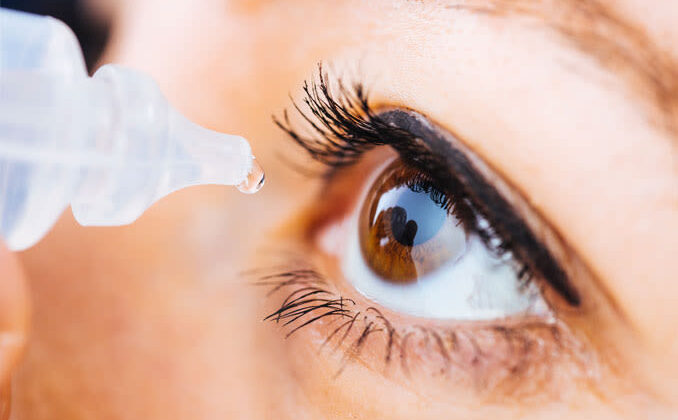 ‘BİLİNÇSİZ KULLANILAN KORTİZONLU GÖZ DAMLASI KATARAKTA NEDEN OLUYOR’