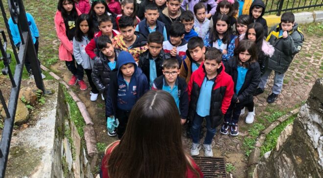 REHBER ÖĞRENCİLER MİNİKLERE DENİZLİ’Yİ ANLATIYOR