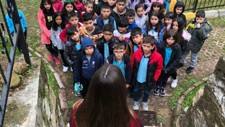 REHBER ÖĞRENCİLER MİNİKLERE DENİZLİ’Yİ ANLATIYOR