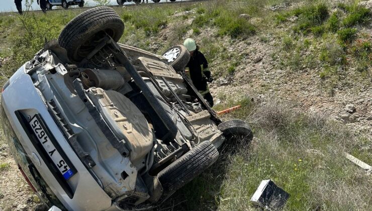 KONTROLDEN ÇIKAN OTOMOBİL BOŞ ARAZİYE UÇTU