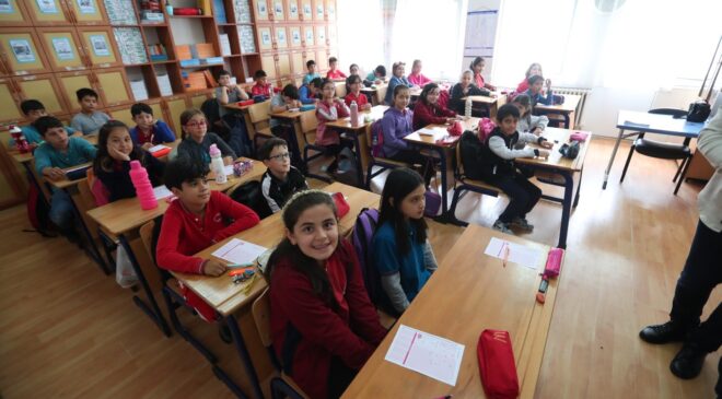 Merkezefendili çocuklar geleceğin dünyasına hazırlanıyor