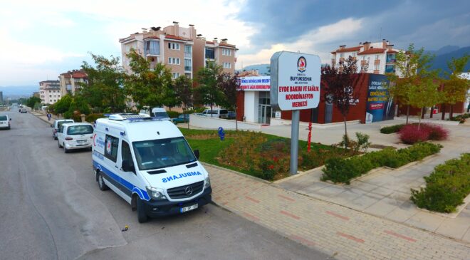 BÜYÜKŞEHİR’İN HASTA NAKİL ARAÇLARI SEÇİMDE GÖREV BAŞINDA