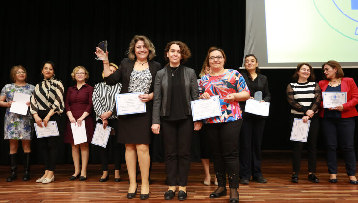 PAÜ’DE HEMŞİRELER GÜNÜ KUTLANDI