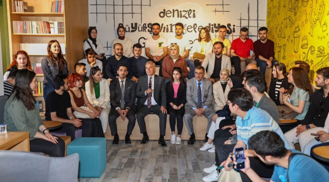 PAÜ’DE BÜYÜKŞEHİR BELEDİYESİ GENÇLİK NOKTASI AÇILDI