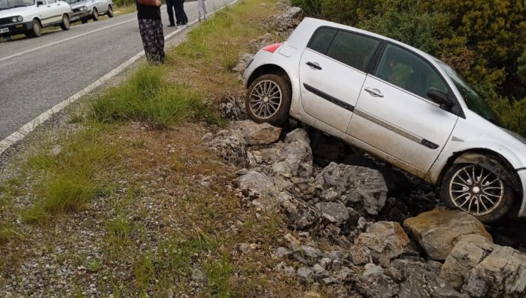 YAĞIŞ YOLDA KAZA YARATTI