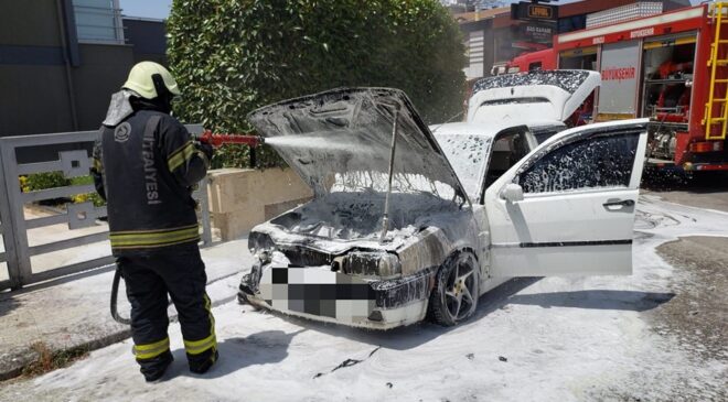 OTOMOBİL YANGINDA KULLANILAMAZ HALE GELDİ