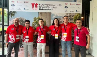 TÜRK SATRANÇ GENÇ MİLLİ TAKIMI GÜMÜŞ MADALYA KAZANDI