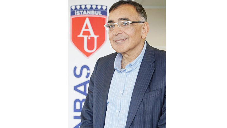 PROF. DR. HAYRİ KOZANOĞLU: EKONOMİDE DURGUNLUK TEHLİKESİ BAŞ GÖSTEREBİLİR