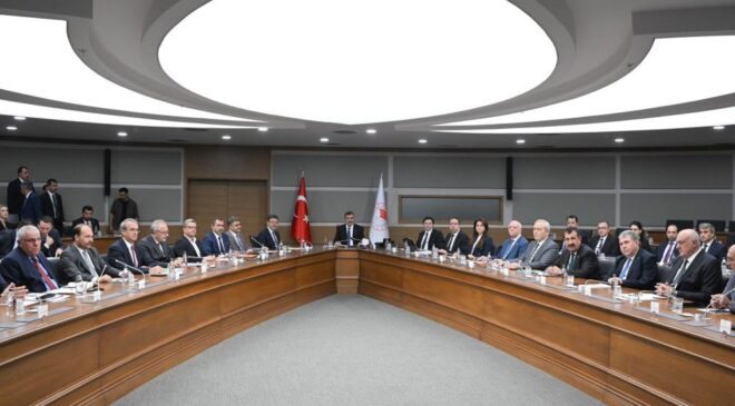  “TARIM HİÇBİR ZAMAN MODASI GEÇMEYECEK BİR SEKTÖRDÜR”