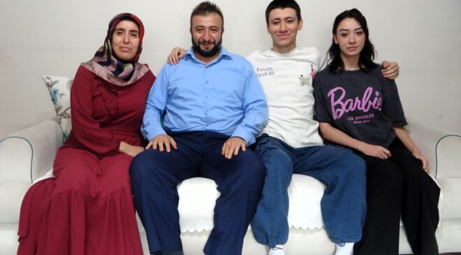 AİLECEK ÜNİVERSİTELİ OLDULAR