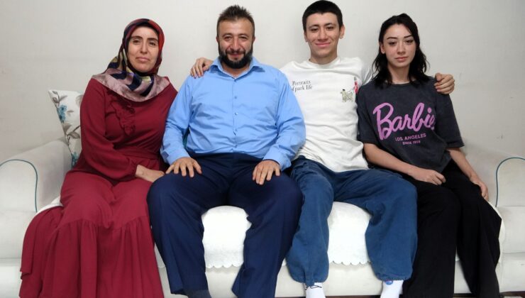 AİLECEK ÜNİVERSİTELİ OLDULAR