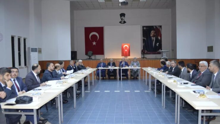 İLÇE MÜFTÜLERİ TOPLANTISI BEKİLLİ’DE YAPILDI