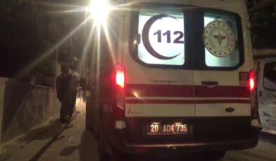 TARTIŞTIKLARI KİŞİYİ KAHVEHANEDE BULAMAYINCA EVİ KURŞUNLADILAR