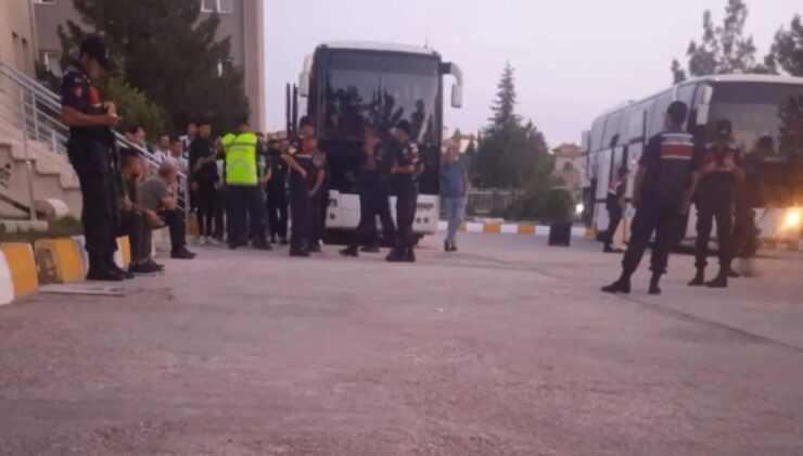 DENİZLİSPOR TARAFTAR GRUBU OTOBÜSÜNE SİLAHLI SALDIRI