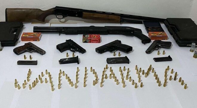 DENİZLİ’DE YAPILAN OPERASYONDA SİLAH VE MÜHİMMAT ELE GEÇİRİLDİ
