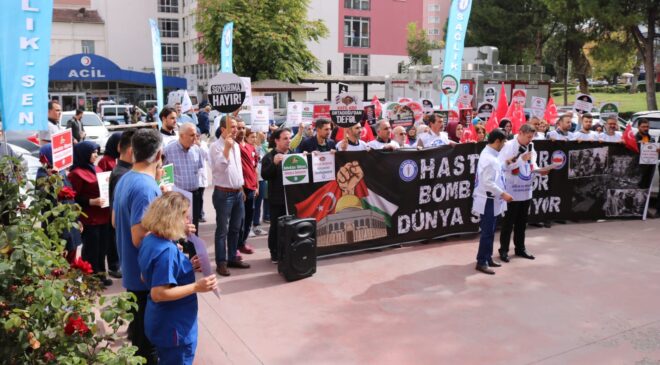 SAĞLIK ÇALIŞANLARI İSRAİL’İ PROTESTO ETTİ