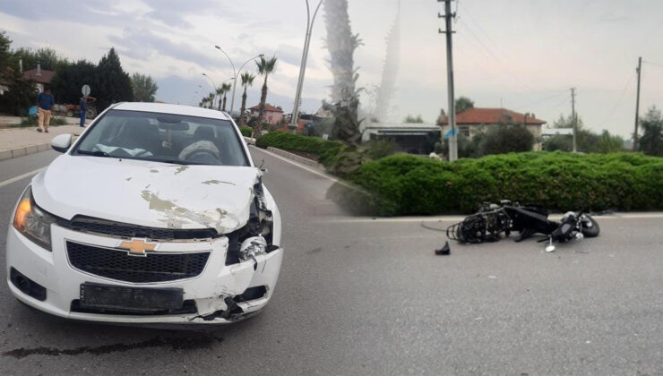 OTOMOBİL İLE MOTOSİKLET ÇARPIŞTI: 1 YARALI