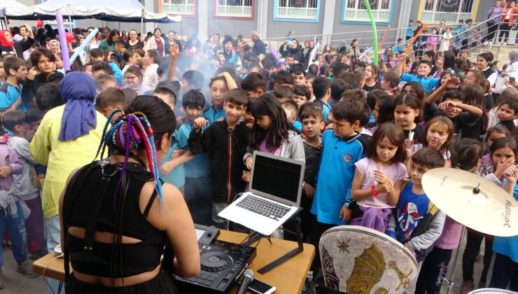 10 YAŞINDAKİ ÖĞRENCİNİN VAADİ SEÇİMİ KAZANDIRDI